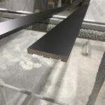 Декоративная вставка для скрытого плинтуса